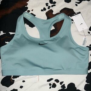 NEW women’s nike swoosh sports bra
